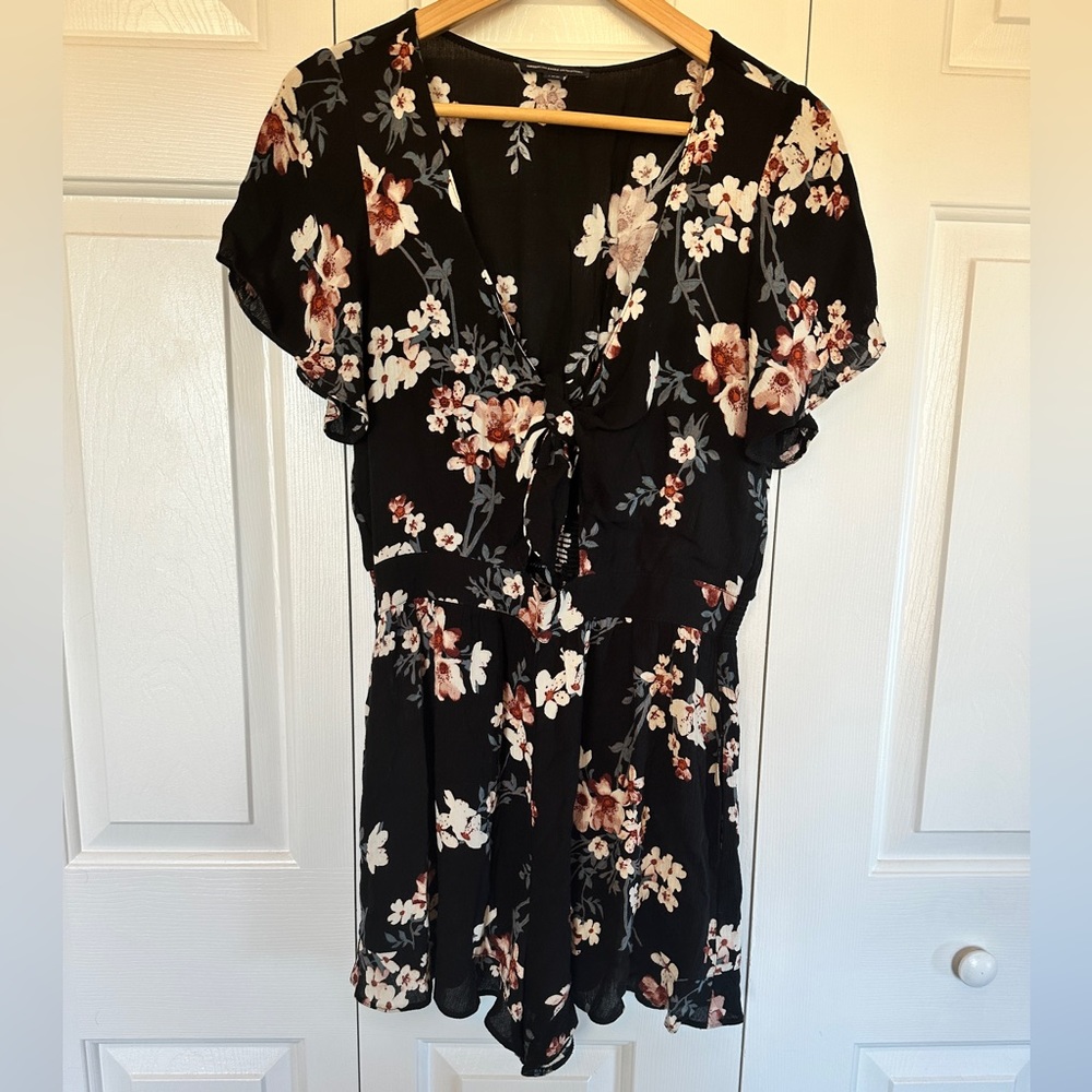 AE Flower Romper SIZE L
